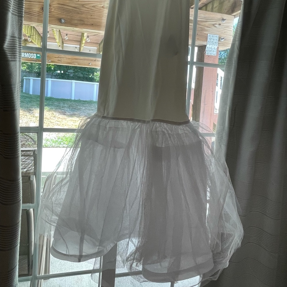 David’s bridal XXS wedding dress trumpet slip